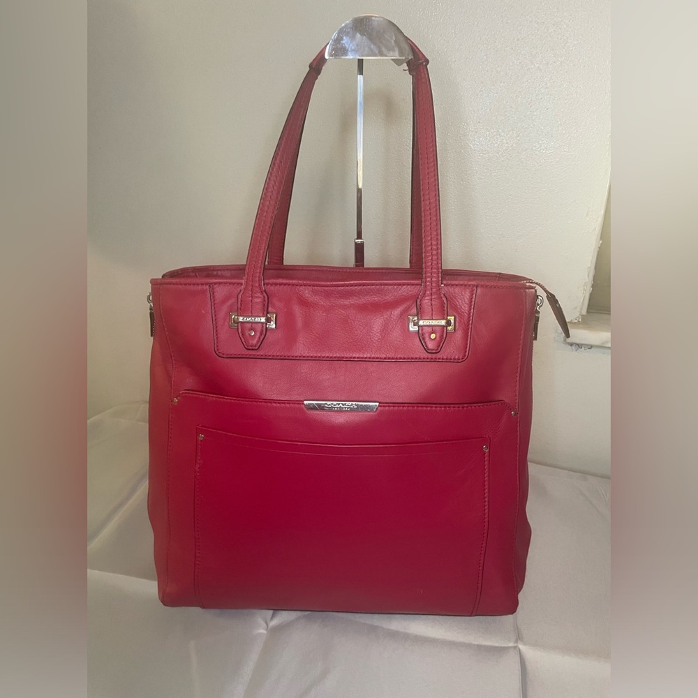 Authentic Coach F32824 Taylor Large Tote in red leather #0069.